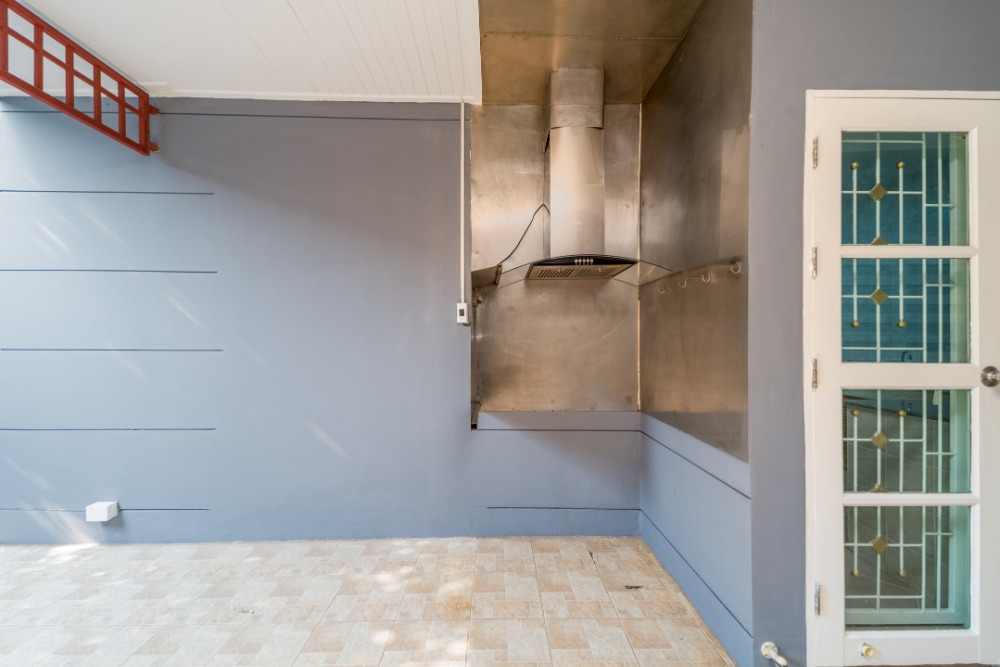 For SaleHousePathum Thani,Rangsit, Thammasat : House for sale, newly renovated, 4 bedrooms, very large living space, Baan Sathaphon Rangsit - Klong 3