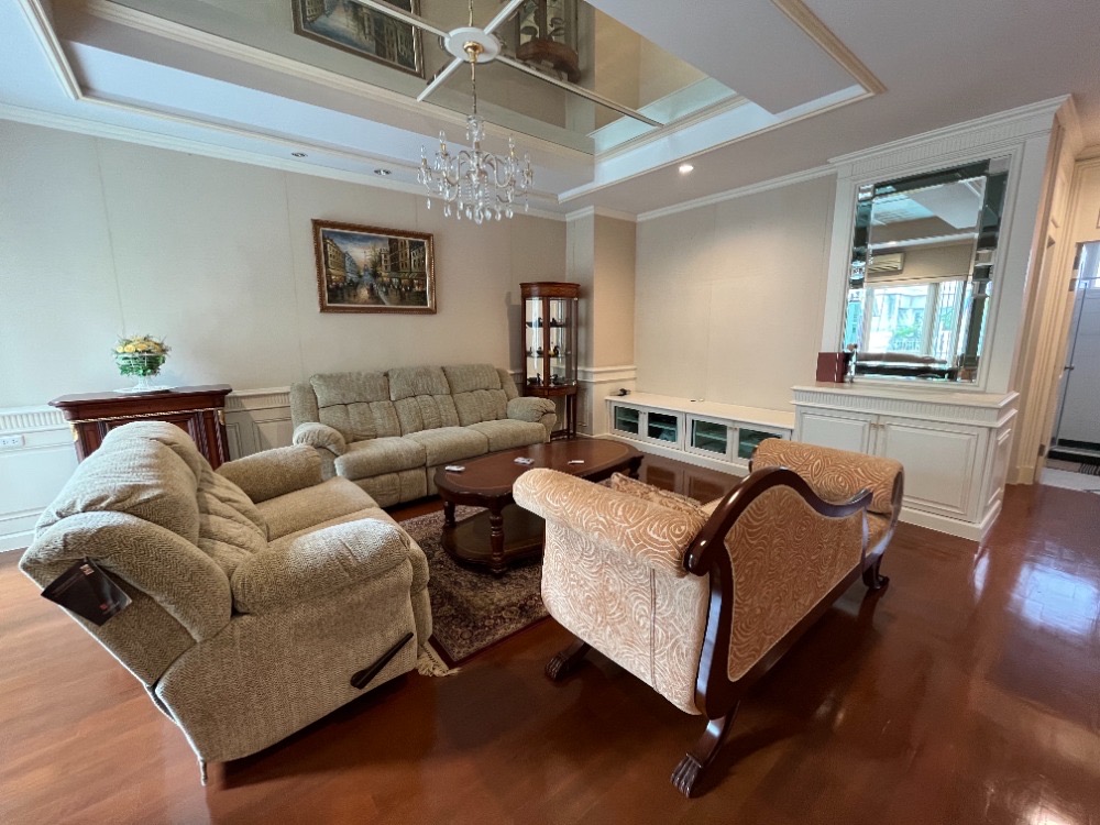 For RentTownhomeSathorn, Narathiwat : Townhome by the river near Asiatique and Shrewsbury international school for rent 130k