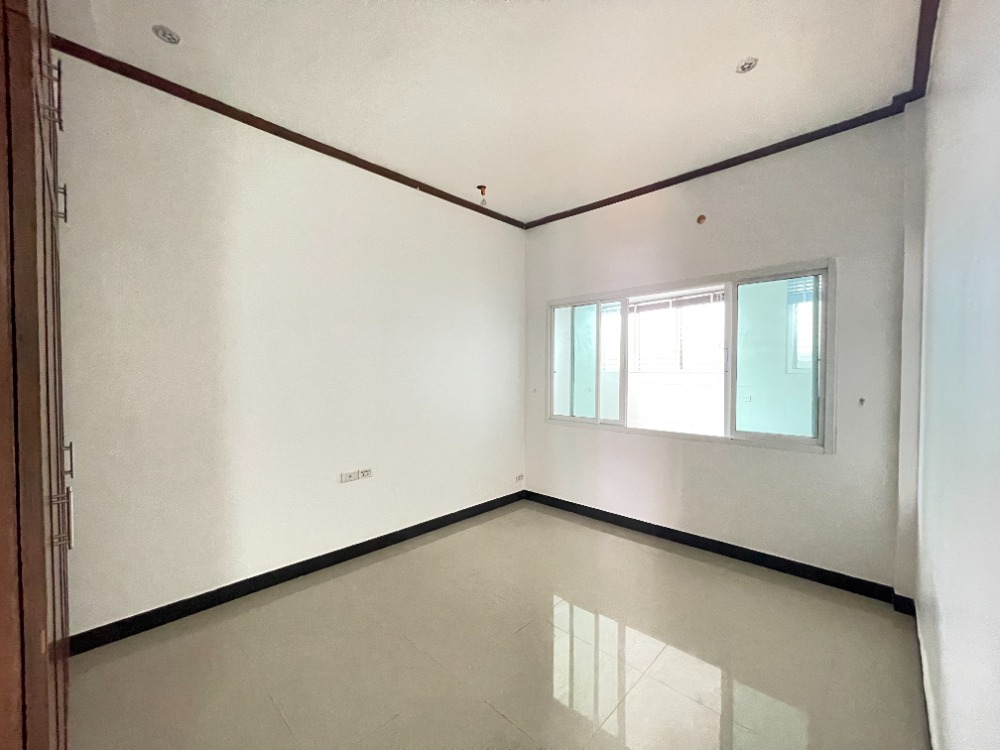 ขายบ้านหัวหิน ประจวบคีรีขันธ์ : ขายบ้านใกล้ตลาดแพไม้ ราคา2.4ล้าน บ้านชลประทาน72 ใจกลางเมืองหัวหิน