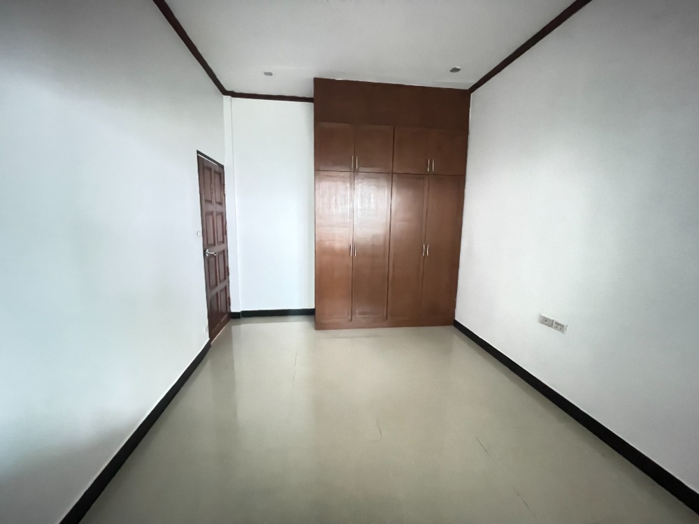 ขายบ้านหัวหิน ประจวบคีรีขันธ์ : ขายบ้านใกล้ตลาดแพไม้ ราคา2.4ล้าน บ้านชลประทาน72 ใจกลางเมืองหัวหิน