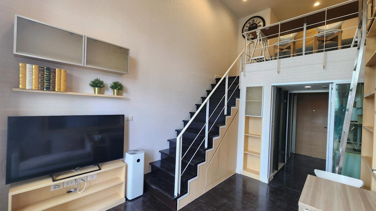 ให้เช่าคอนโดสุขุมวิท อโศก ทองหล่อ : Ideo Morph 38 | ให้เช่าห้องดูเพล็ก 1 ห้องนอน ทำเลสะดวกใจกลางเมือง ตึก Pet Friendly วิวสีเขียวผ่อนคลาย