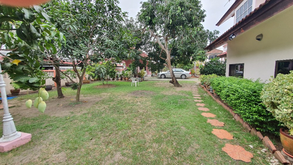 For SaleHousePathum Thani,Rangsit, Thammasat : Single house for sale on the waterfront, ready to move in, Thararin Village, Rangsit, Khlong 2, Lam Luk Ka, Pathum Thani.