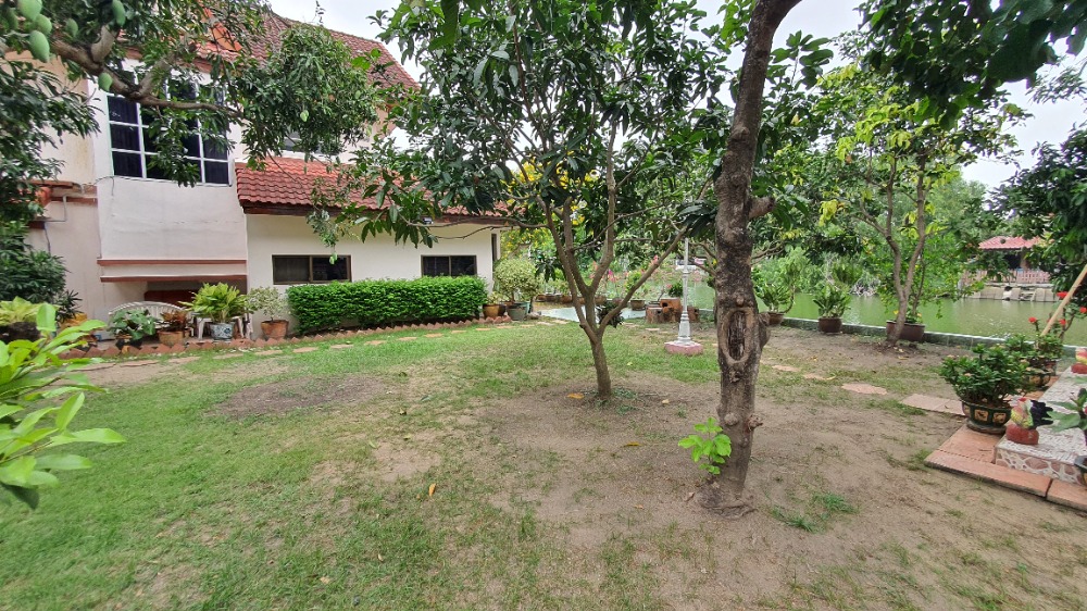 For SaleHousePathum Thani,Rangsit, Thammasat : Single house for sale on the waterfront, ready to move in, Thararin Village, Rangsit, Khlong 2, Lam Luk Ka, Pathum Thani.