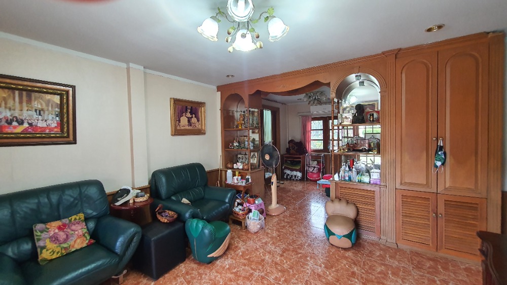 For SaleHousePathum Thani,Rangsit, Thammasat : Single house for sale on the waterfront, ready to move in, Thararin Village, Rangsit, Khlong 2, Lam Luk Ka, Pathum Thani.