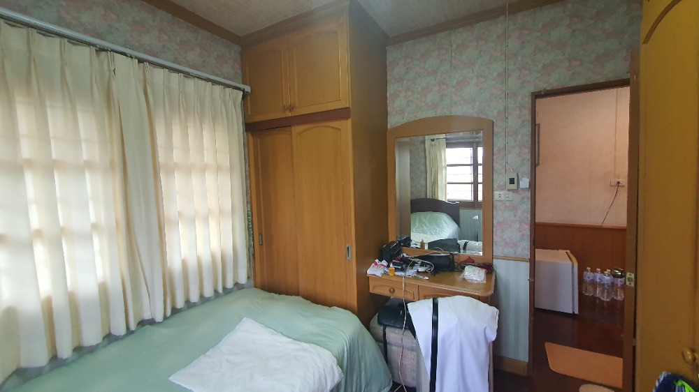 For SaleHousePathum Thani,Rangsit, Thammasat : Single house for sale on the waterfront, ready to move in, Thararin Village, Rangsit, Khlong 2, Lam Luk Ka, Pathum Thani.