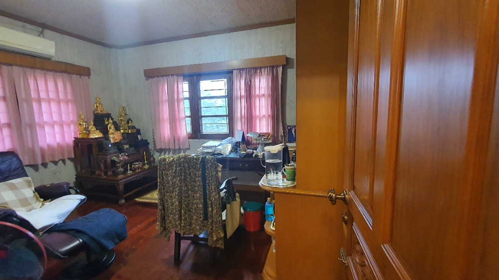 For SaleHousePathum Thani,Rangsit, Thammasat : Single house for sale on the waterfront, ready to move in, Thararin Village, Rangsit, Khlong 2, Lam Luk Ka, Pathum Thani.