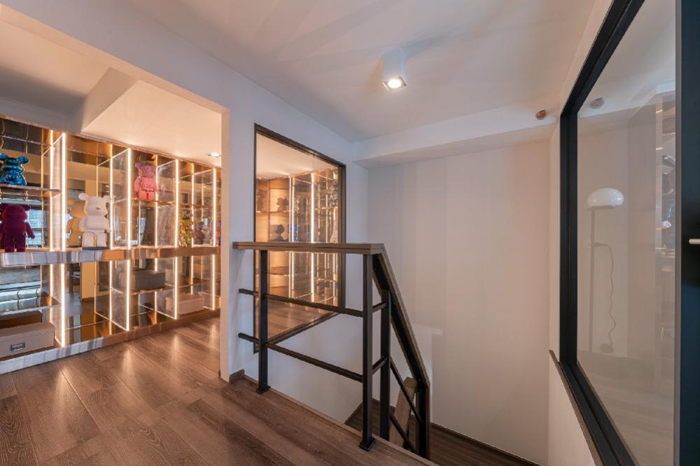 ขายคอนโดพระราม 9 เพชรบุรีตัดใหม่ RCA : For Sales ✨Mock Up Room 2Bedroom Hybrid 137Sqm @ Ideo Rama9 -Asoke  Please Call 098-292-4151 Khun Oil