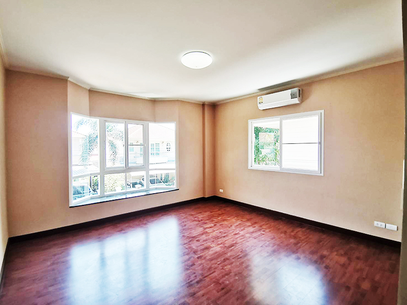 For RentHouseRathburana, Suksawat : House for rent Supalai Park Ville Pracha Uthit - Suksawat. Near Big C - Pracha Uthit, only 5 minutes