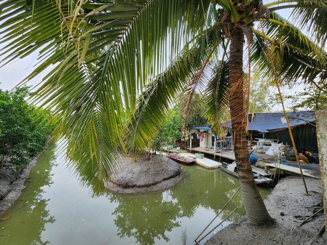 ขายที่ดินพุทธมณฑล ศาลายา : ขายที่ดินเปล่า แปลงมุม ซอยวัดเชิงเลน ขนาด 9 ไร่ 25 ตารางวา หน้ากว้าง 148 เมตร ใกล้ถนนเพชรเกษมเพียง 4.9 กิโลเมตร