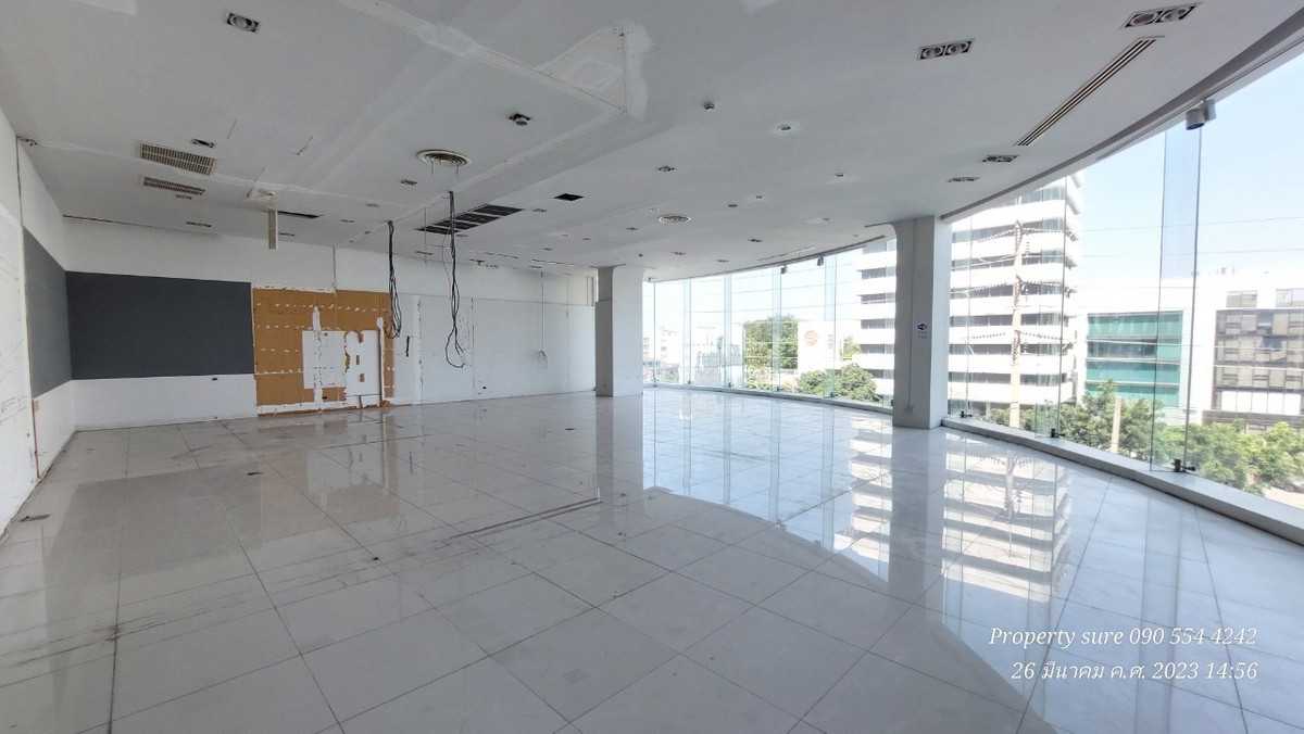ให้เช่าสำนักงานรัชดา ห้วยขวาง : Building & Showroom For rent  ติดถนนรัชดาภิเษก สุดยอดทำเลธุรกิจใจกลางรัชดา