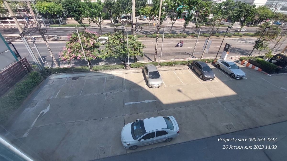 ให้เช่าสำนักงานรัชดา ห้วยขวาง : Building & Showroom For rent  ติดถนนรัชดาภิเษก สุดยอดทำเลธุรกิจใจกลางรัชดา