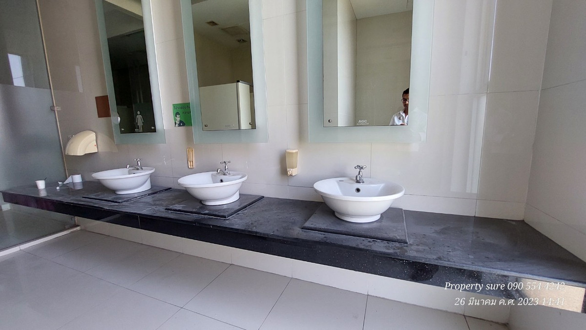 ให้เช่าสำนักงานรัชดา ห้วยขวาง : Building & Showroom For rent  ติดถนนรัชดาภิเษก สุดยอดทำเลธุรกิจใจกลางรัชดา