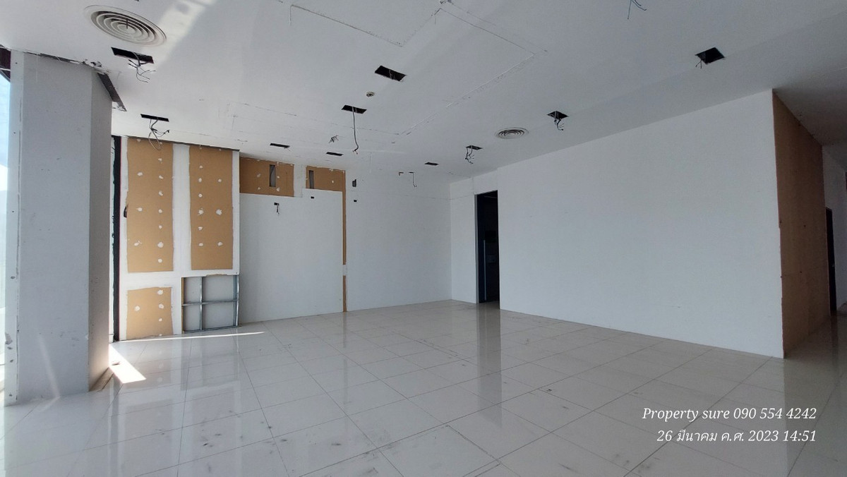 ให้เช่าสำนักงานรัชดา ห้วยขวาง : Building & Showroom For rent  ติดถนนรัชดาภิเษก สุดยอดทำเลธุรกิจใจกลางรัชดา