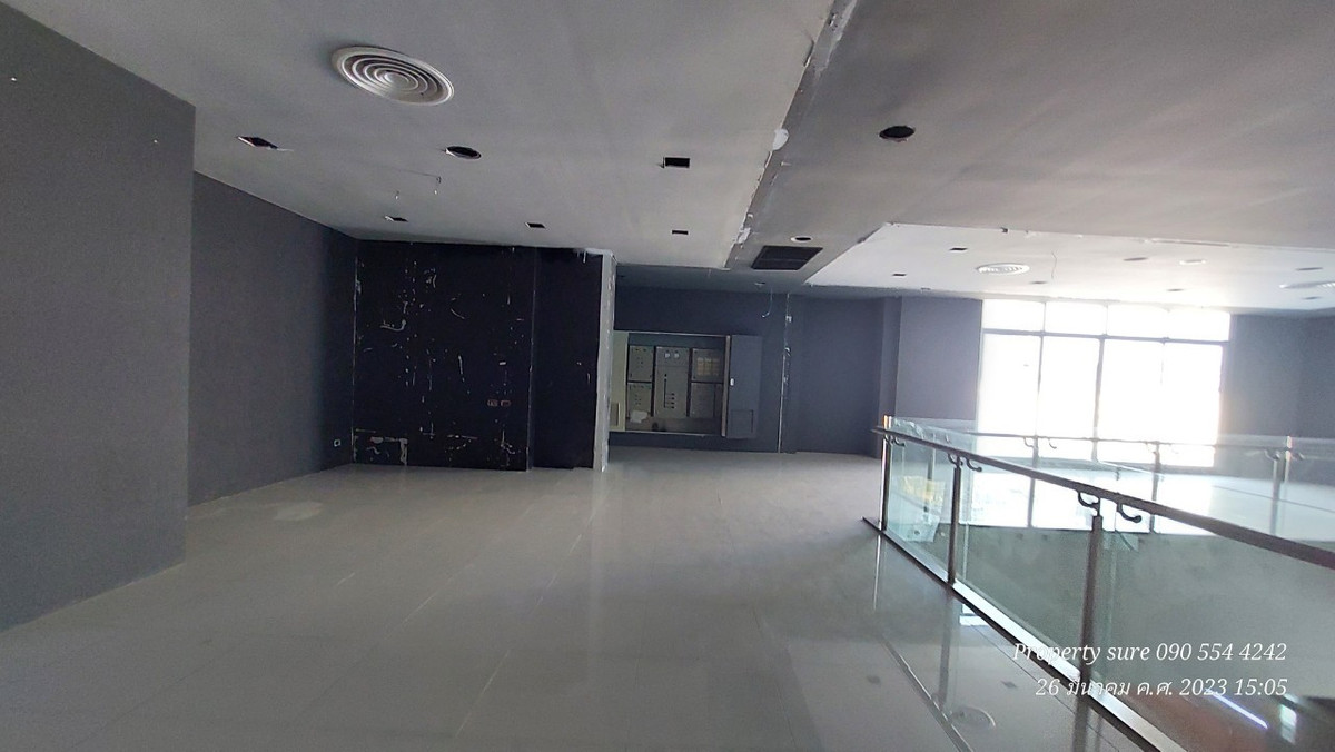 ให้เช่าสำนักงานรัชดา ห้วยขวาง : Building & Showroom For rent  ติดถนนรัชดาภิเษก สุดยอดทำเลธุรกิจใจกลางรัชดา