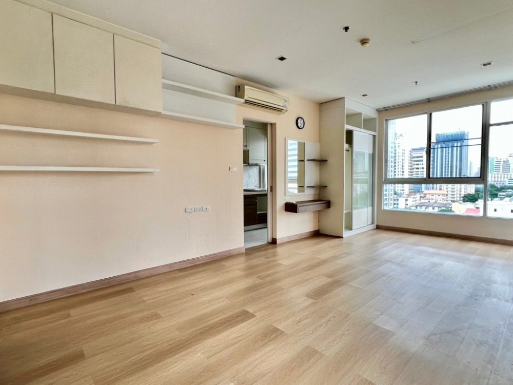 For SaleCondoSathorn, Narathiwat : ( UL2408053 ) Tel/Line 096-2479369 ✨ FOR SELL IVY SATHORN✨ Studio Room 34.67 Sq.M. Corner unit, Rare Item