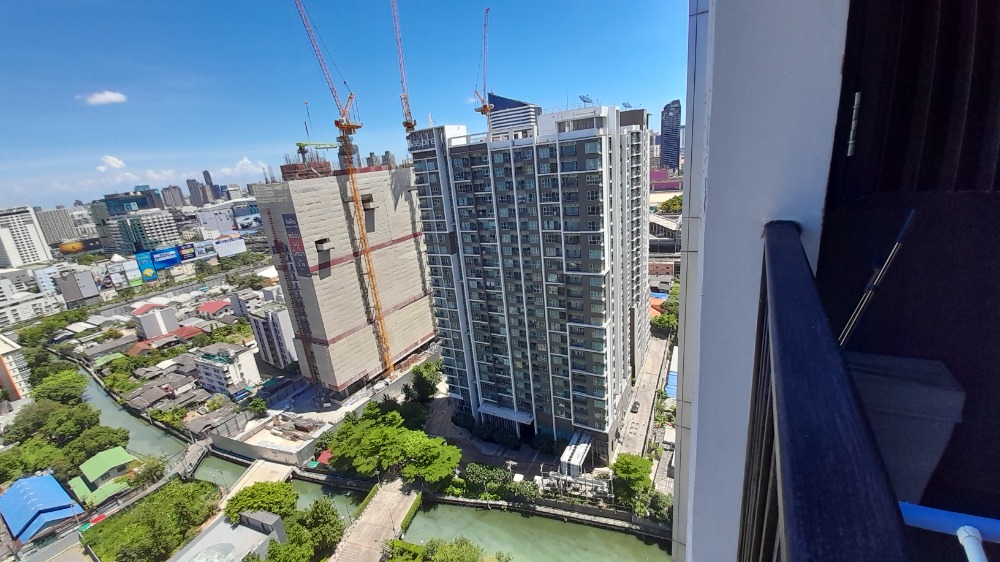 ขายคอนโดพระราม 9 เพชรบุรีตัดใหม่ RCA : ขาย คอนโด เลต มิสท์ พระราม9 พร้อมเฟอร์นิเจอร์ พร้อมอยู่ Condolette Midst Rama 9.