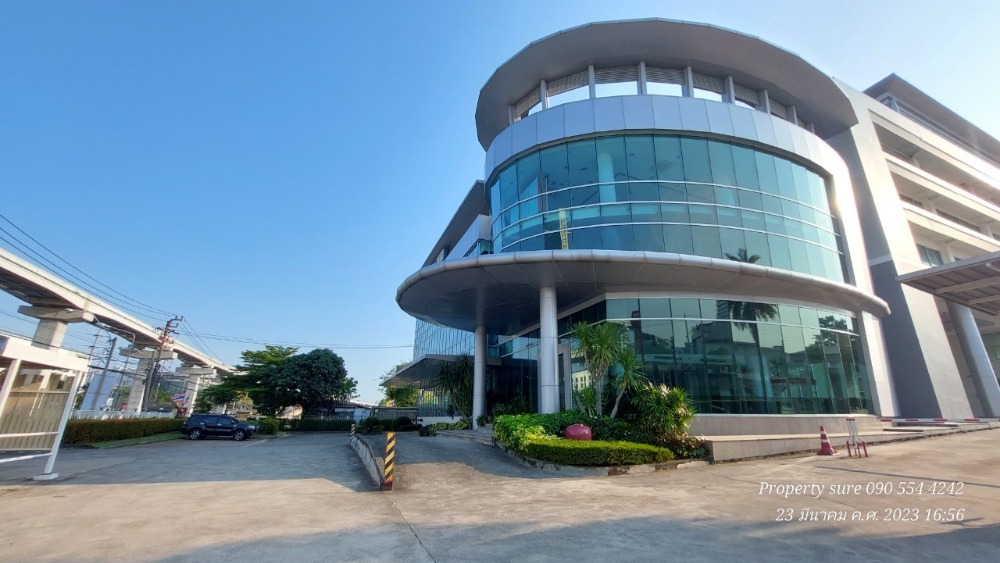 For RentOfficePattanakan, Srinakarin : Showroom & Office building for rent Stand alone office for rent on Srinakarin Road Near Seacon Square and Suan Luang Rama IX Park (can be rented by floor)