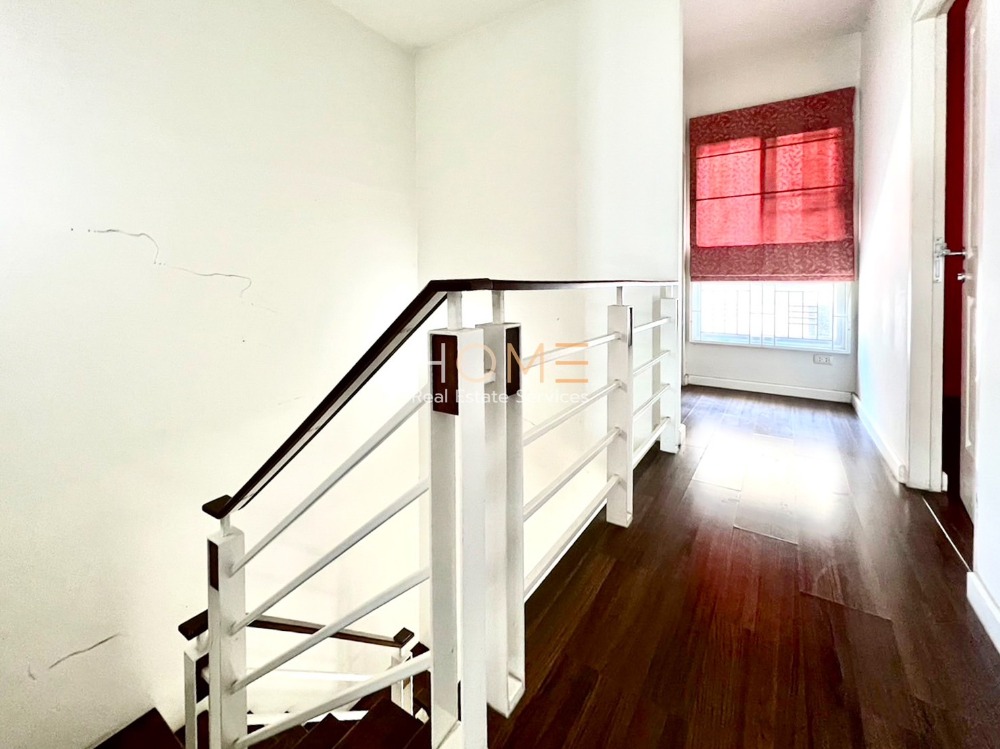 For SaleTownhomePathum Thani,Rangsit, Thammasat : Corner unit, better price! ✨ Habitown Fold Tiwanon - Chaengwattana Townhome / 3 Bedrooms (FOR SALE) AOM002