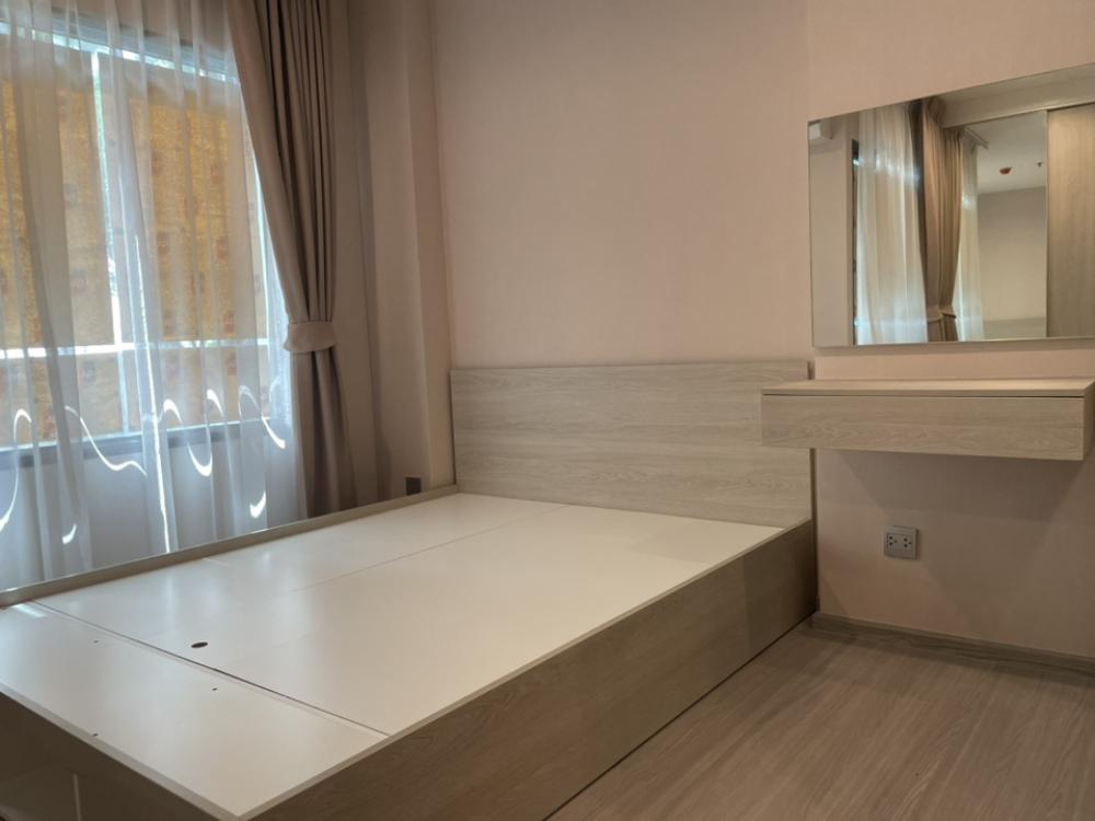 For SaleCondoSamut Prakan,Samrong : Urgent sale, Aspire Prime Erawan Condo, new room, Pool Access from the balcony, good location, next to BTS Chang Erawan, fully furnished, ready to move in