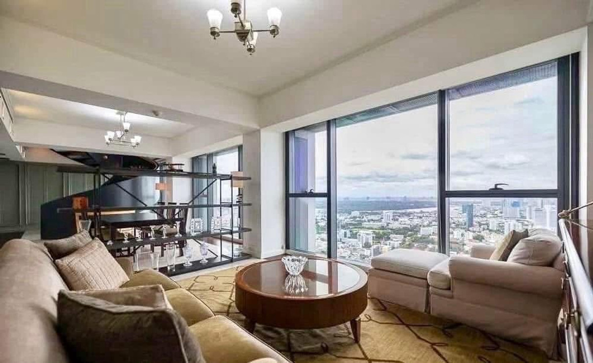 For RentCondoSathorn, Narathiwat : Rare 4-bedroom duplex at The Met with Chanin luxury furniture, river view, and private lift in a prime central location.