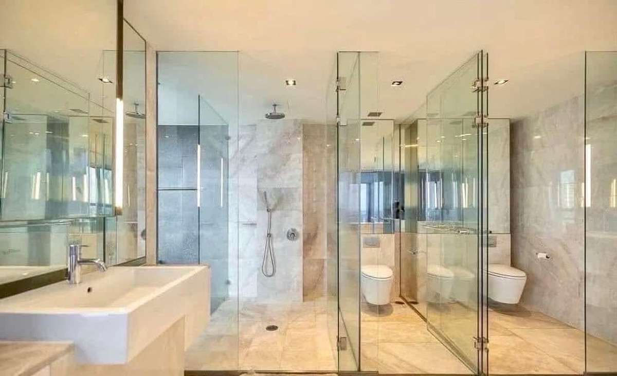 For RentCondoSathorn, Narathiwat : Rare 4-bedroom duplex at The Met with Chanin luxury furniture, river view, and private lift in a prime central location.