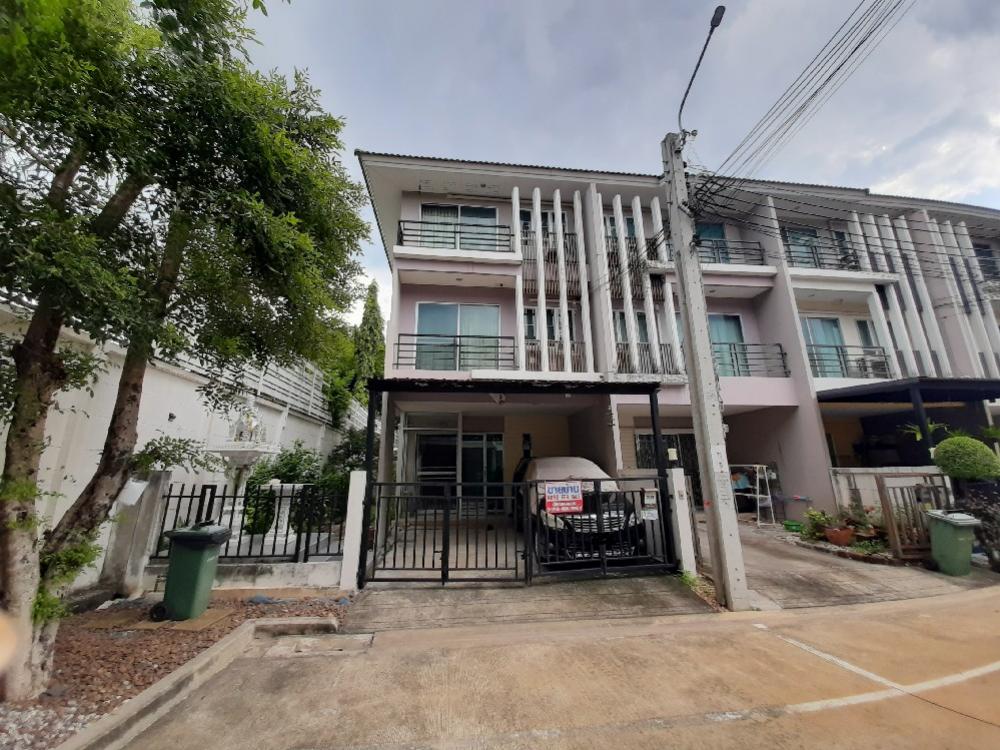 For SaleTownhomeRama 2, Bang Khun Thian : For sale: 3-storey townhouse, end unit, good location behind Central Rama 2