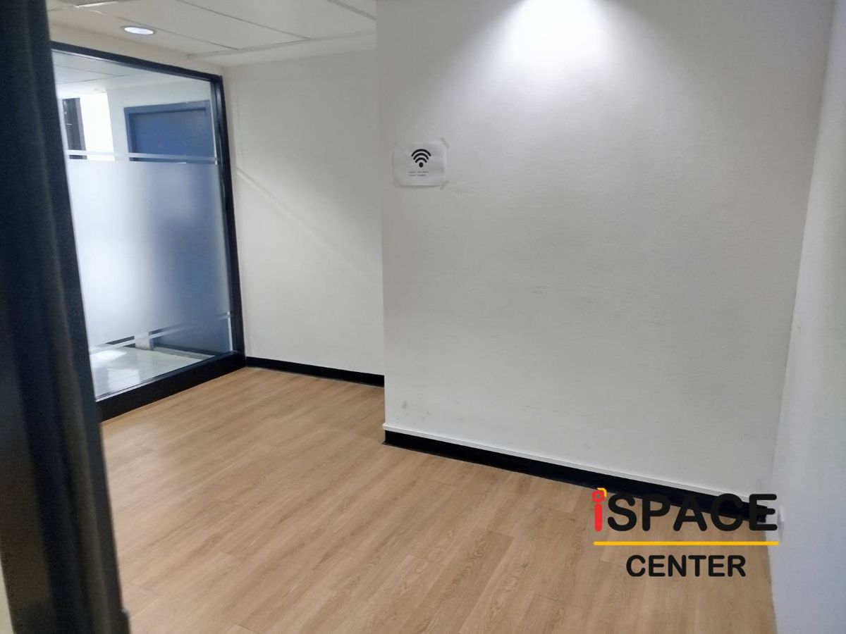 For RentOfficeRatchathewi,Phayathai : Office for rent next to BTS Phaya Thai, starting from 120-500 sq m., very convenient to travel. rubber tile flooring There are both decorated and empty rooms.