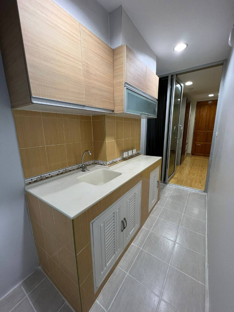 CondoSathorn, Narathiwat : For rent and sale, The Station Sathorn-Bangrak, 100% loan available, newly renovated, beautiful, fully furnished, near BTS Saphan Taksin 500 m.
