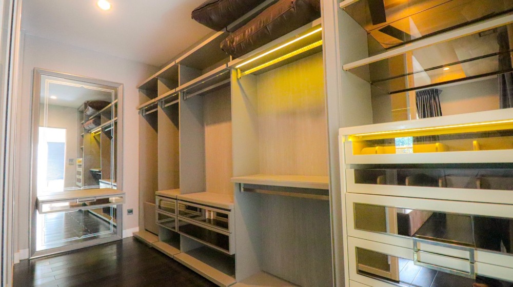 For SaleHouseBangna, Bearing, Lasalle : Nantawan banana km.7 for sale