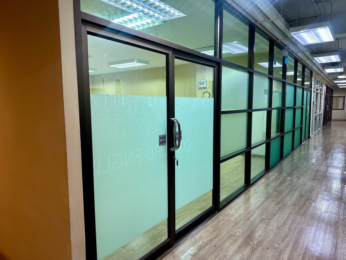 ให้เช่าสำนักงานลาดพร้าว เซ็นทรัลลาดพร้าว : ให้เช่าออฟฟิศ ใกล้ MRT พหลโยธิน เพียง 200 เมตร เริ่ม 30-200 ตรม. ห้องสวย บรรยากาศดี ปูพื้นแล้ว เดินทางสะดวกมาก