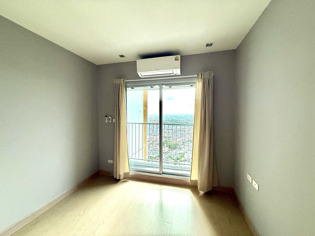For RentCondoNonthaburi, Bang Yai, Bangbuathong : For rent‼️Casa Condo Bang Yai, room 26 sq m., 34th floor, furniture with appliances. You can move in right away, city view, no buildings blocking it.