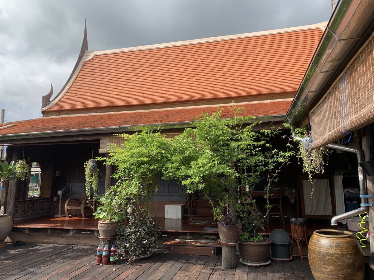 For RentHouseNonthaburi, Bang Yai, Bangbuathong : A thai house for commercial advertisings, short films, Pre- Wedding B6,000 per day