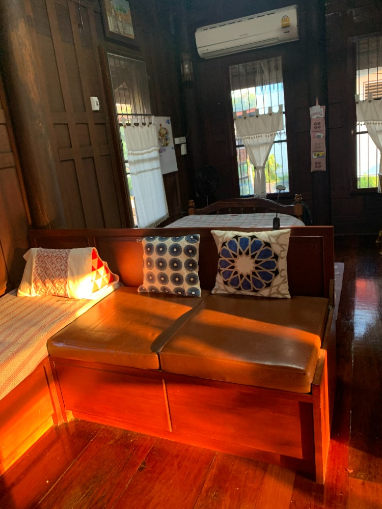 For RentHouseNonthaburi, Bang Yai, Bangbuathong : A thai house for commercial advertisings, short films, Pre- Wedding B6,000 per day