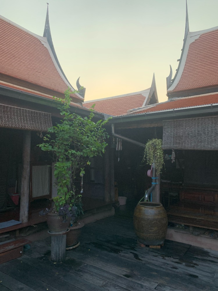 For RentHouseNonthaburi, Bang Yai, Bangbuathong : A thai house for commercial advertisings, short films, Pre- Wedding B6,000 per day