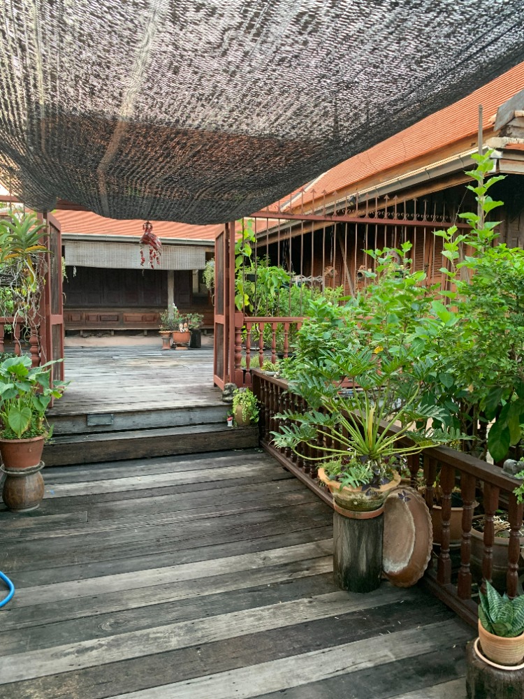 For RentHouseNonthaburi, Bang Yai, Bangbuathong : A thai house for commercial advertisings, short films, Pre- Wedding B6,000 per day