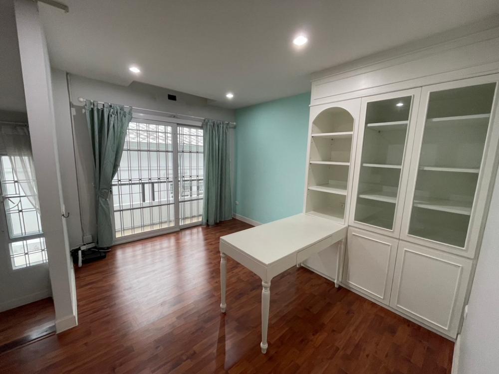 For RentTownhomePinklao, Charansanitwong : New Rent a new townhome Ban Chuan Chuen Charan Village 3 next to Tha Phra BTS