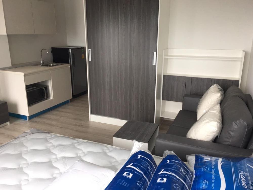For RentCondoBang kae, Phetkasem : Condo for rent at Chewathai Petchkasem 27 (opposite Siam University) near BTS Bang Wa interchange MRT ❗️ There is a washing machine, size 24 sq m, floor 24 (pool view).