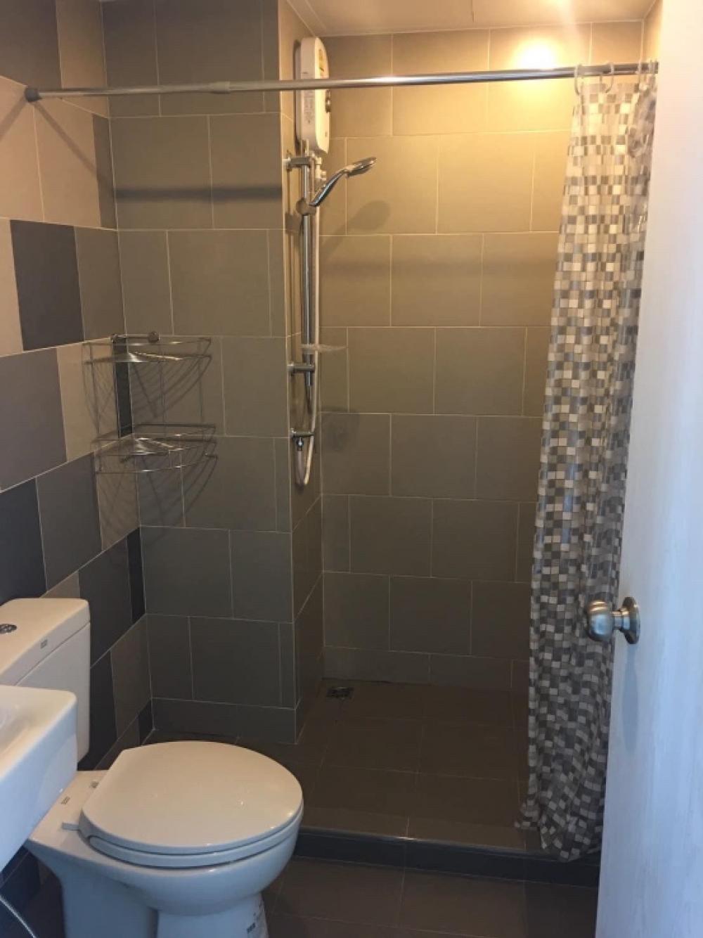 For RentCondoBang kae, Phetkasem : Condo for rent at Chewathai Petchkasem 27 (opposite Siam University) near BTS Bang Wa interchange MRT ❗️ There is a washing machine, size 24 sq m, floor 24 (pool view).