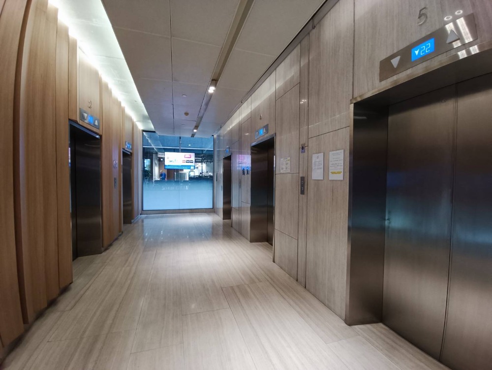 ให้เช่าสำนักงานสีลม ศาลาแดง บางรัก : ให้เช่า ออฟฟิศ พื้นที่สำนักงาน (Office For Rent) อาคาร ลิเบอร์ตี้ สแควร์ สีลม (Liberty Square Office Building) ชั้น18 ขนาด 290 ตร.ม. (ราคา 680 บาท/ตร.ม.) ใกล้รถไฟฟ้า BTSศาลาแดง, MRTสีลม, ติดถนนสีลม, ย่านสีลม, ศาลาแดง