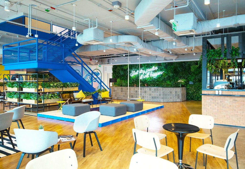 For RentOfficeSathorn, Narathiwat : For Rent Serviced Office AIA Sathorn Tower Office Building Fully-Furnished Starting for 1 - 30 Workstations (Rental Price starting from 9,000 THB/month) closed to BTS Saint Louis, Sathorn, Chongnonsi, Surasak, Silom