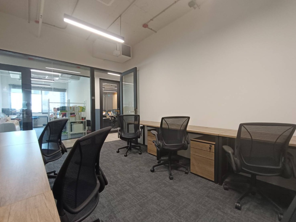 ให้เช่าสำนักงานสีลม ศาลาแดง บางรัก : เซอร์วิสออฟฟิศ พื้นที่สำนักงานให้เช่า สีลม ศาลาแดง Serviced Office พื้นที่เริ่มต้นสำหรับ 1 - 100 ท่าน ตกแต่งสวย พร้อมเข้าอยู่ อาคาร สีลม เอจ - Silom Edge Office Building ใกล้รถไฟฟ้า BTSศาลาแดง, MRTสีลม เริ่มต้น 9,000 บาท