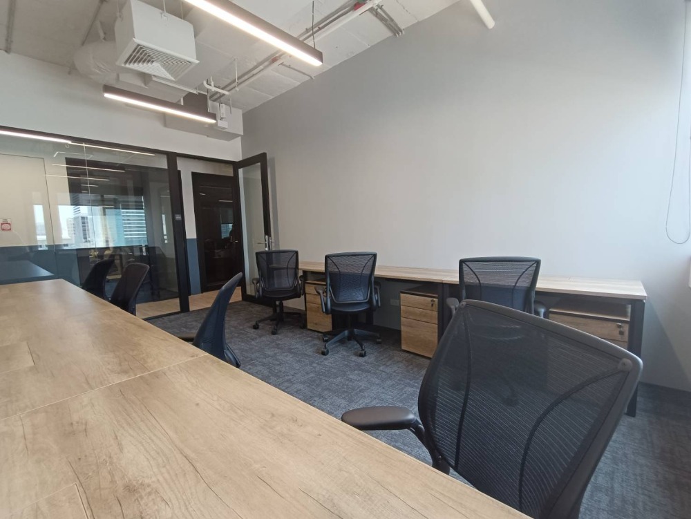 ให้เช่าสำนักงานสีลม ศาลาแดง บางรัก : เซอร์วิสออฟฟิศ พื้นที่สำนักงานให้เช่า สีลม ศาลาแดง Serviced Office พื้นที่เริ่มต้นสำหรับ 1 - 100 ท่าน ตกแต่งสวย พร้อมเข้าอยู่ อาคาร สีลม เอจ - Silom Edge Office Building ใกล้รถไฟฟ้า BTSศาลาแดง, MRTสีลม เริ่มต้น 9,000 บาท