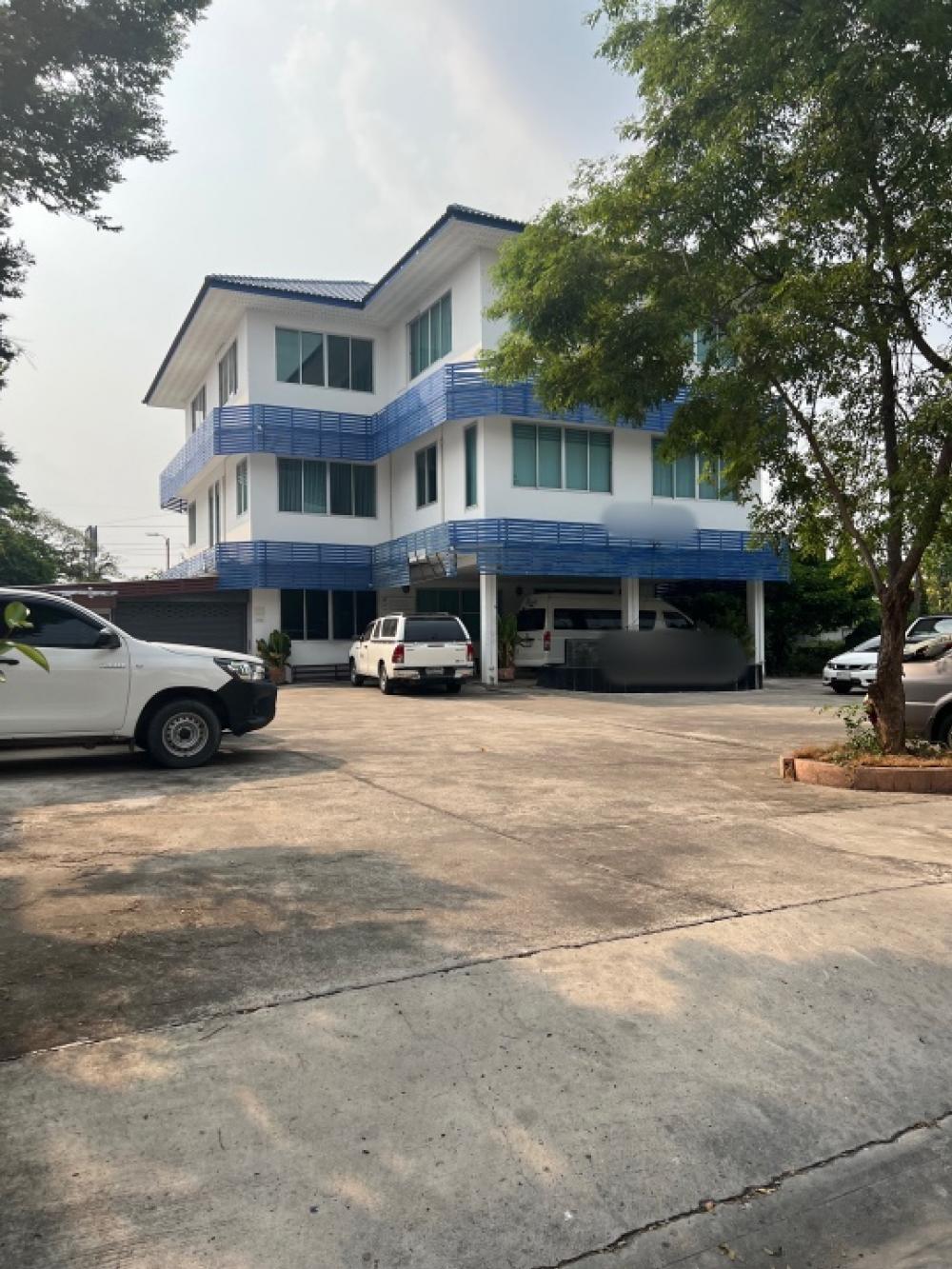 ขายสำนักงานนนทบุรี บางใหญ่ บางบัวทอง : อาคารสำนักงาน271ตารางวา3ชั้น ถนนติวานนท์ ปากเกร็ด นนทบุรี