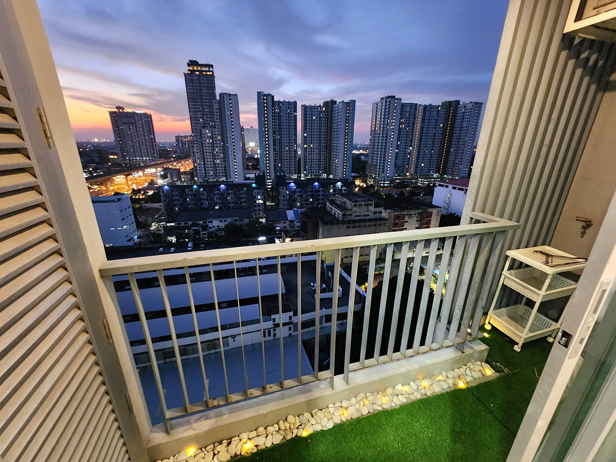 For RentCondoRattanathibet, Sanambinna : **The room is empty. Hotel-style condo, very rare, very nice, cheap price ** For rent, The Hotel Condo, next to MRT Bang Kraso. Rattanathibet line