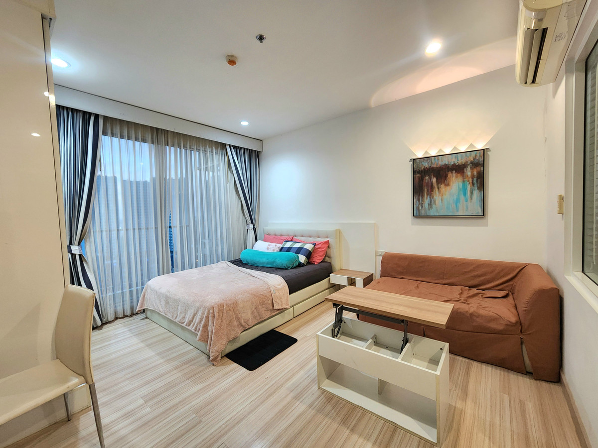 For RentCondoRattanathibet, Sanambinna : **The room is empty. Hotel-style condo, very rare, very nice, cheap price ** For rent, The Hotel Condo, next to MRT Bang Kraso. Rattanathibet line
