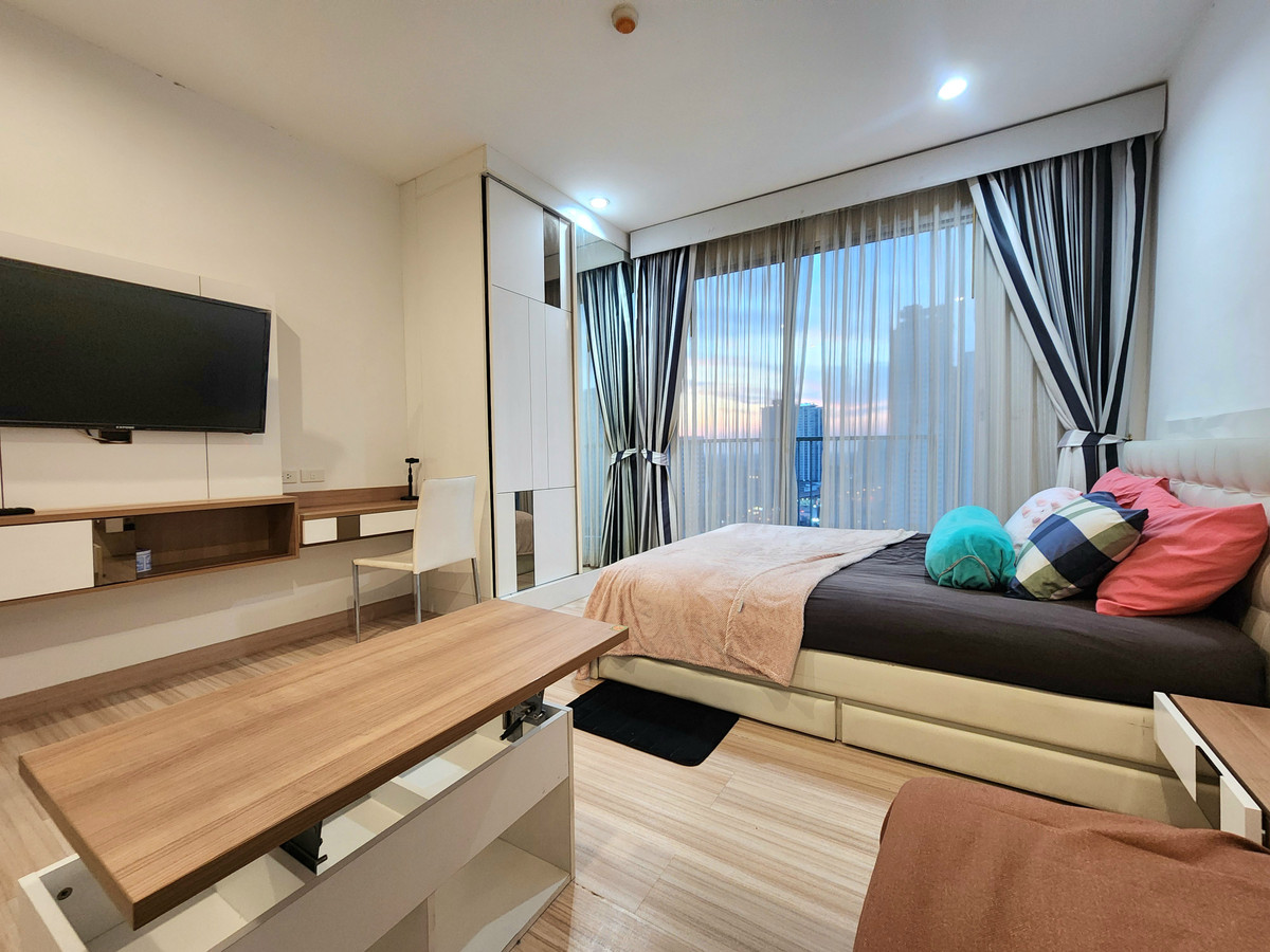 For RentCondoRattanathibet, Sanambinna : **The room is empty. Hotel-style condo, very rare, very nice, cheap price ** For rent, The Hotel Condo, next to MRT Bang Kraso. Rattanathibet line