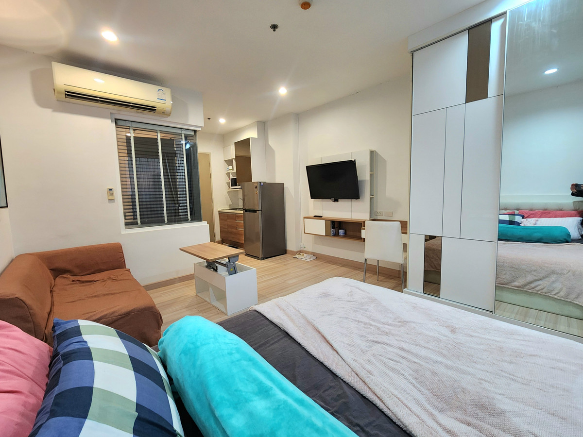 For RentCondoRattanathibet, Sanambinna : **The room is empty. Hotel-style condo, very rare, very nice, cheap price ** For rent, The Hotel Condo, next to MRT Bang Kraso. Rattanathibet line