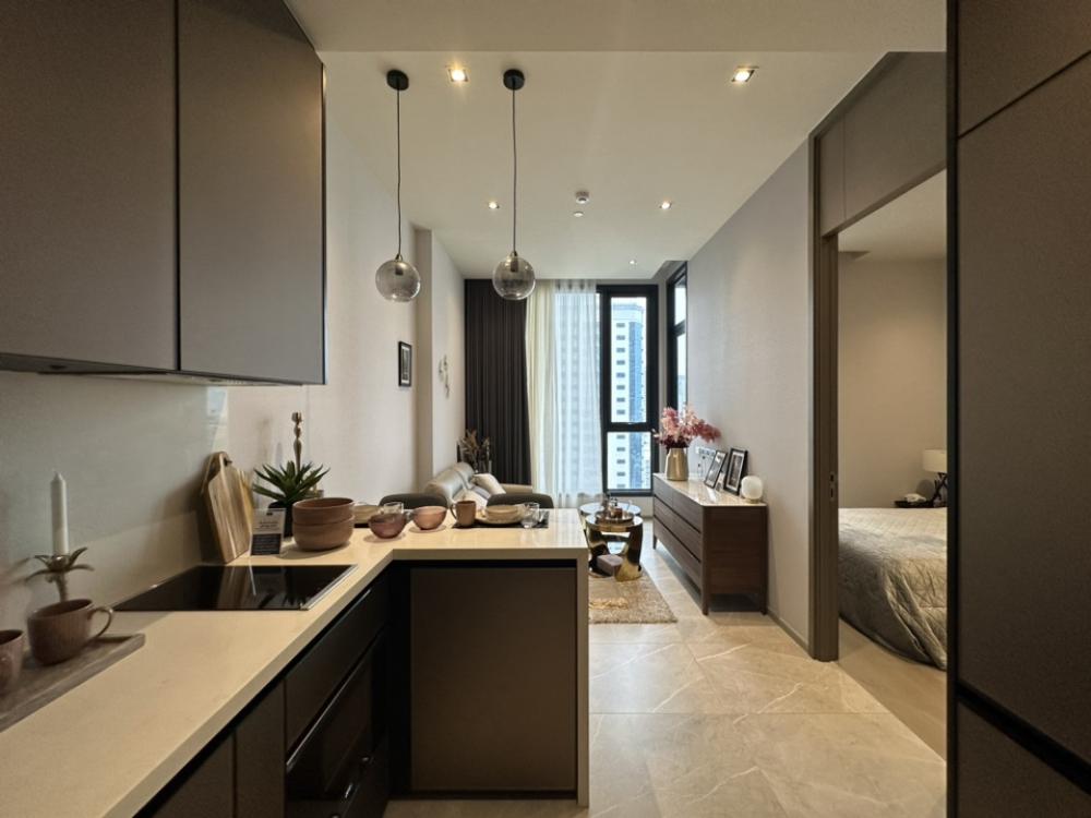 For RentCondoSukhumvit, Asoke, Thonglor : 🏢 Hyde Heritage Thonglor 🛏️New room, beautifully decorated 🛋️Furniture 📺 Complete electrical appliances (special price)