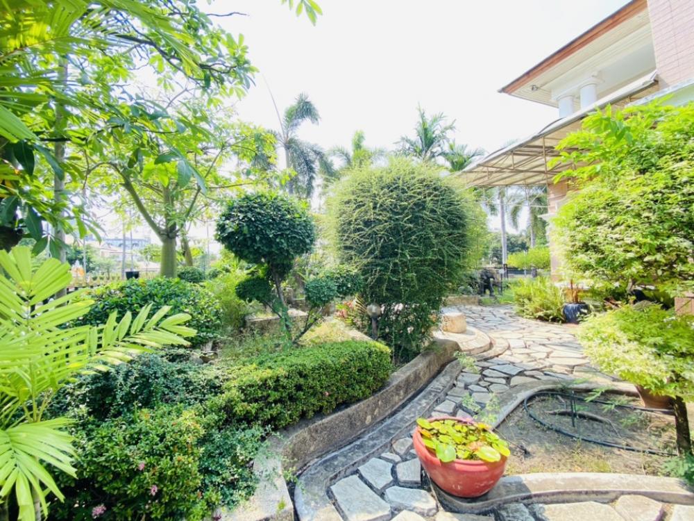 For SaleHouseLadkrabang, Suwannaphum Airport : For Sale 55 M Luxury house for sale, Ladawan Village, Sukhumvit 103, Chaloem Phrakiat Road, Prawet District, Bangkok