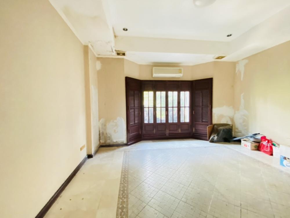 For SaleHouseLadkrabang, Suwannaphum Airport : For Sale 55 M Luxury house for sale, Ladawan Village, Sukhumvit 103, Chaloem Phrakiat Road, Prawet District, Bangkok